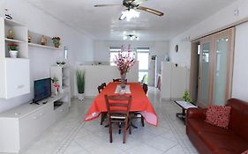 Casa Fronte Mare Posto Rosso 8 Posti Letto